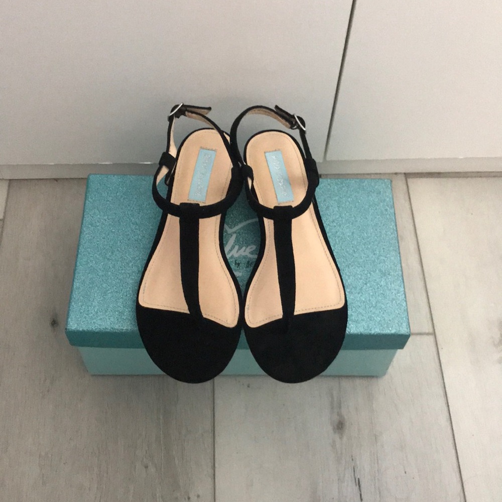 Betsey Johnson pearl flats 🥿 Brand New Never Worn